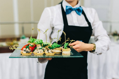飲食服務(wù)跟侍者